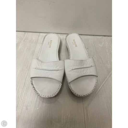 Sandals Flats By Clothes Mentor In White, Size: 8