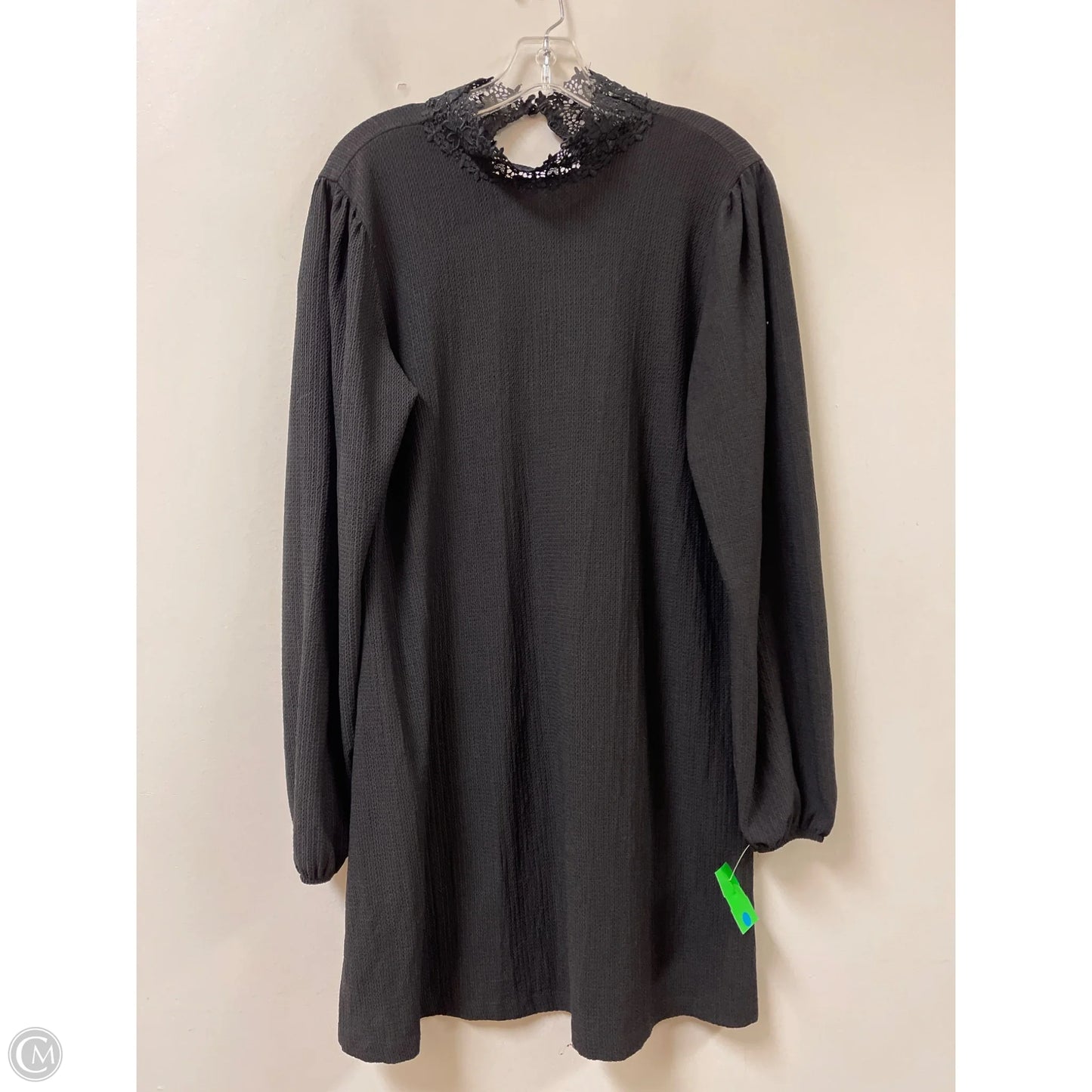 Dress Casual Short By Clothes Mentor In Black, Size: M