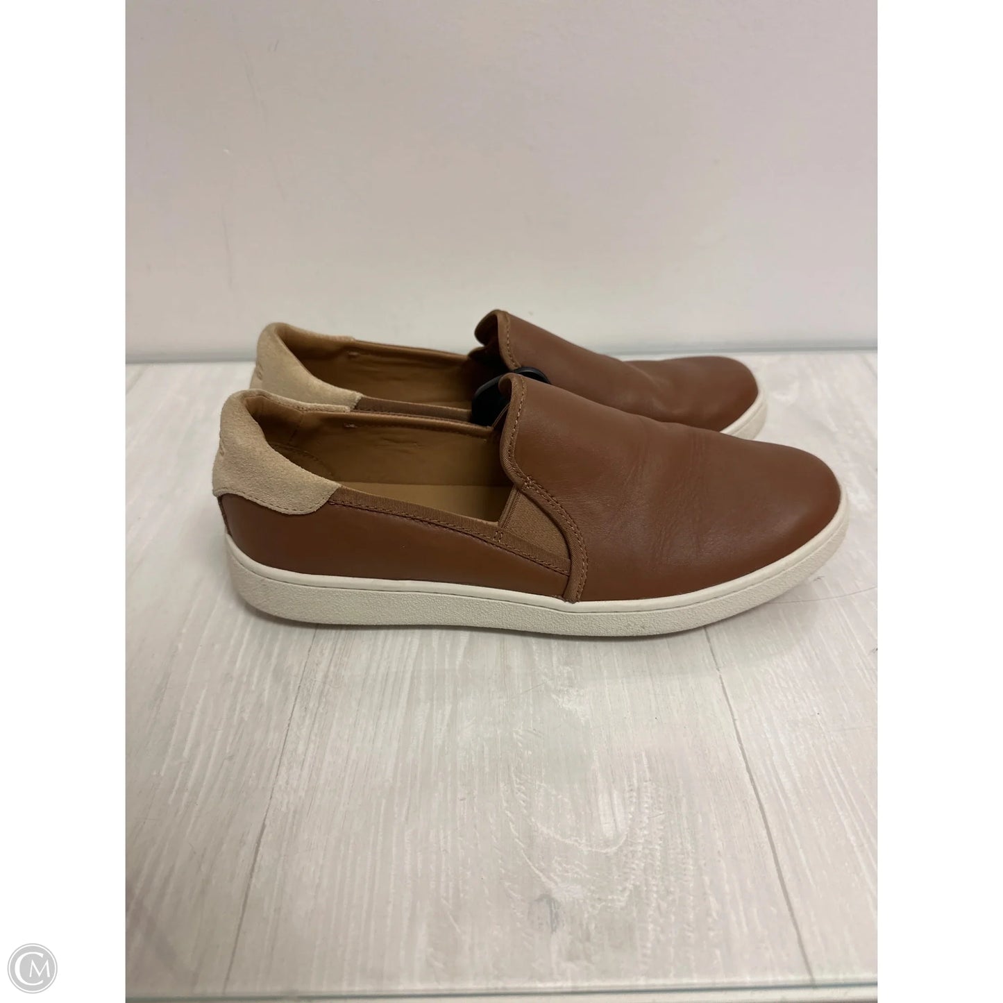 Shoes Designer By Ugg In Brown, Size: 10