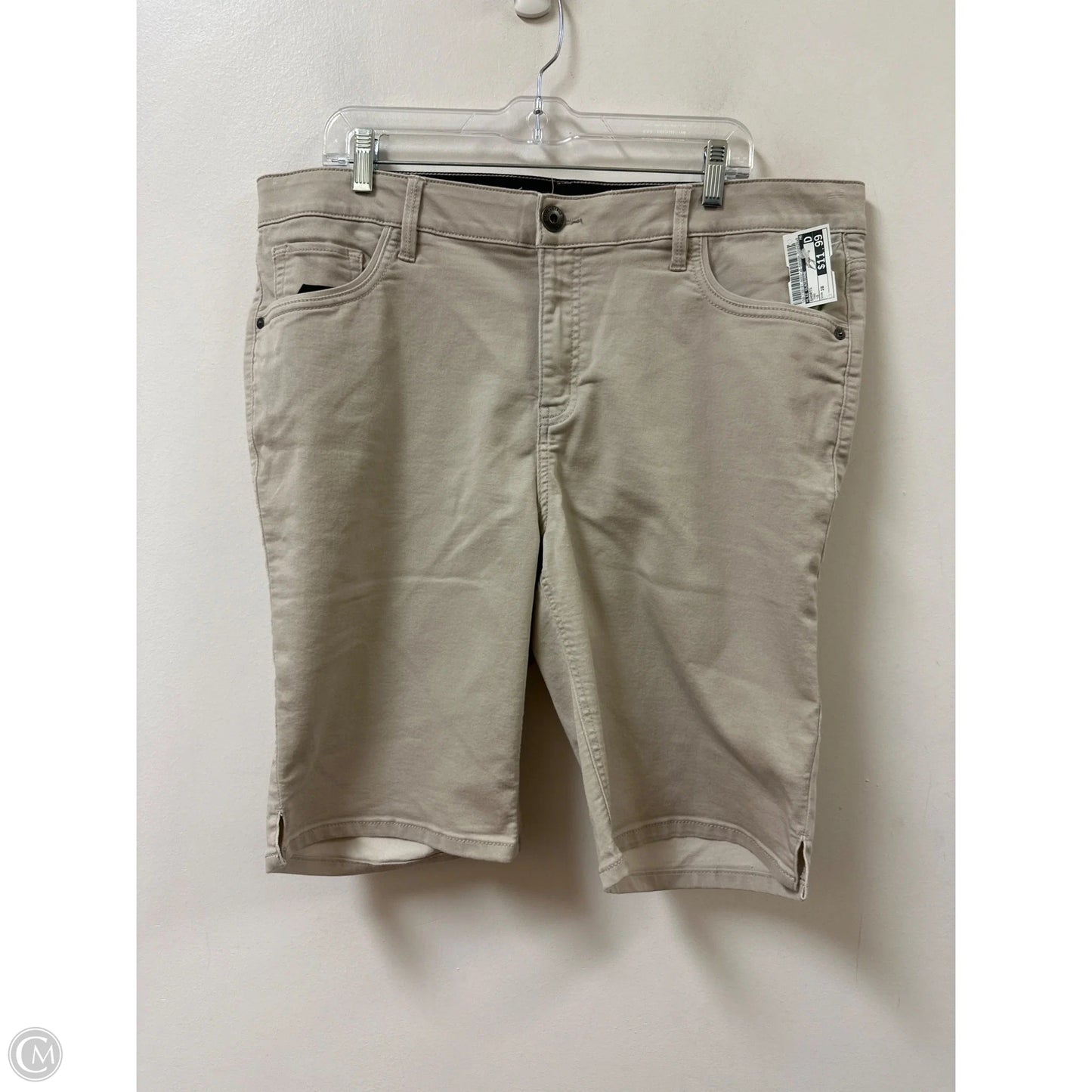 Shorts By Liz Claiborne In Tan, Size: 18