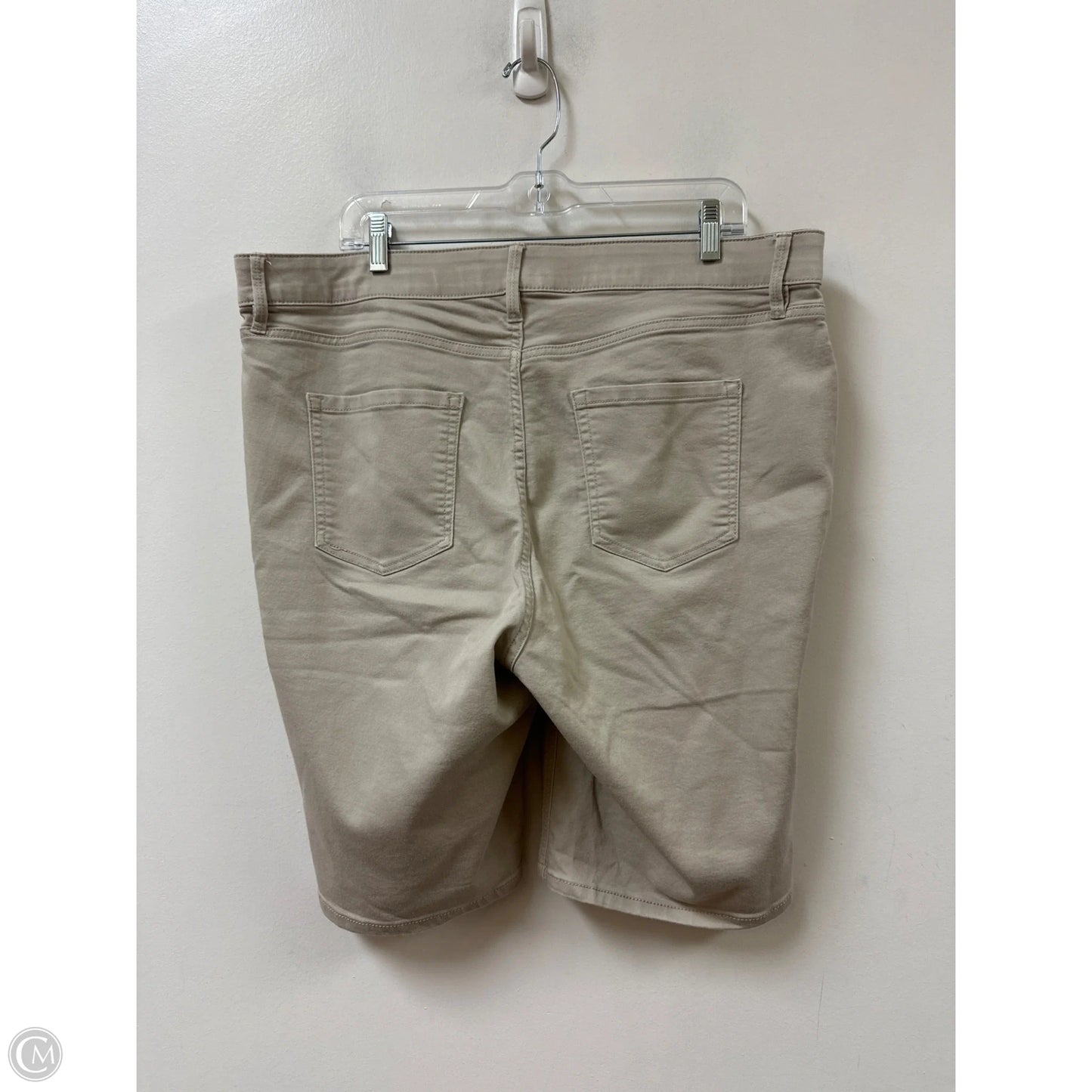 Shorts By Liz Claiborne In Tan, Size: 18