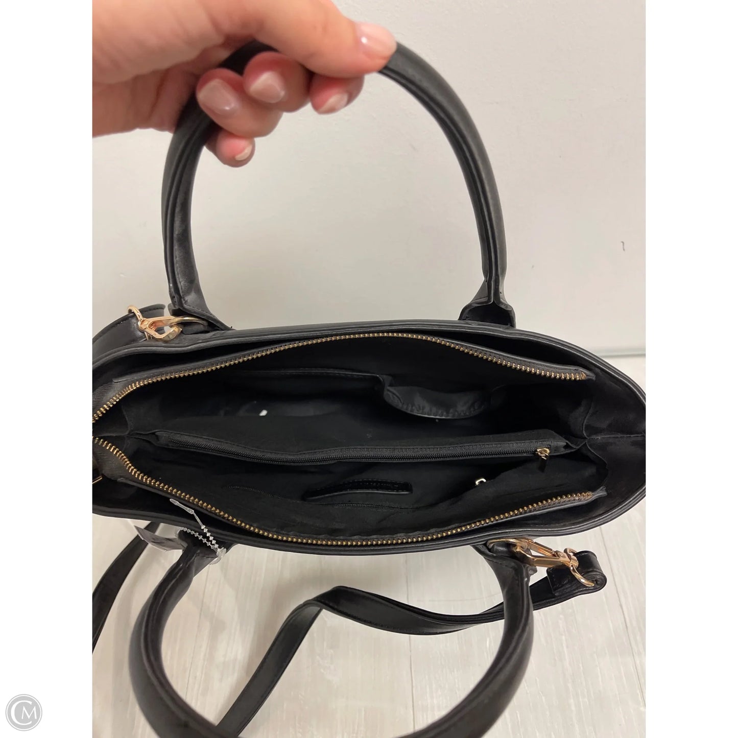 Handbag By Clothes Mentor, Size: Large