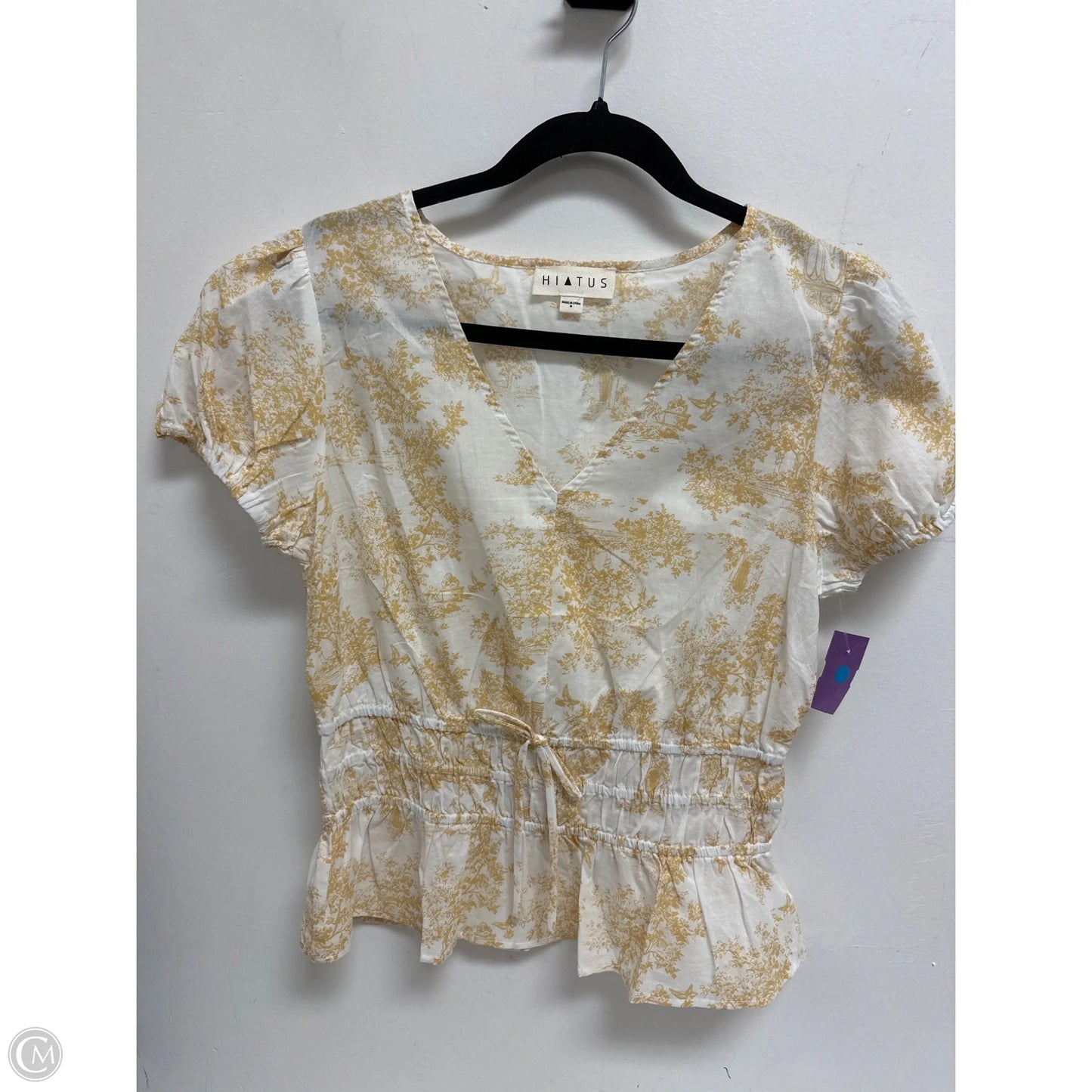 Top Short Sleeve By Clothes Mentor In Yellow, Size: M