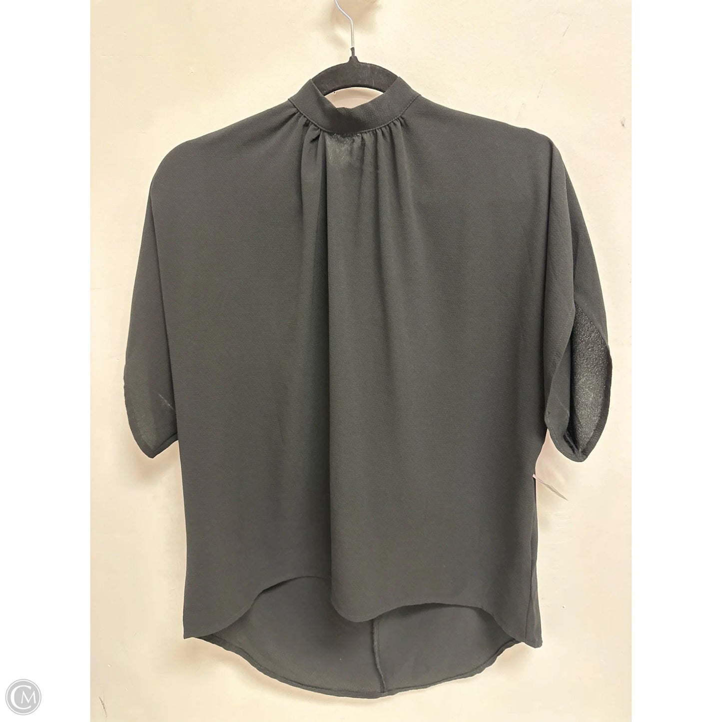 Top Short Sleeve By Clothes Mentor In Black, Size: S