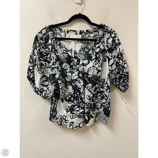 Top Short Sleeve By Velvet By Graham & Spencer In Black & White, Size: M