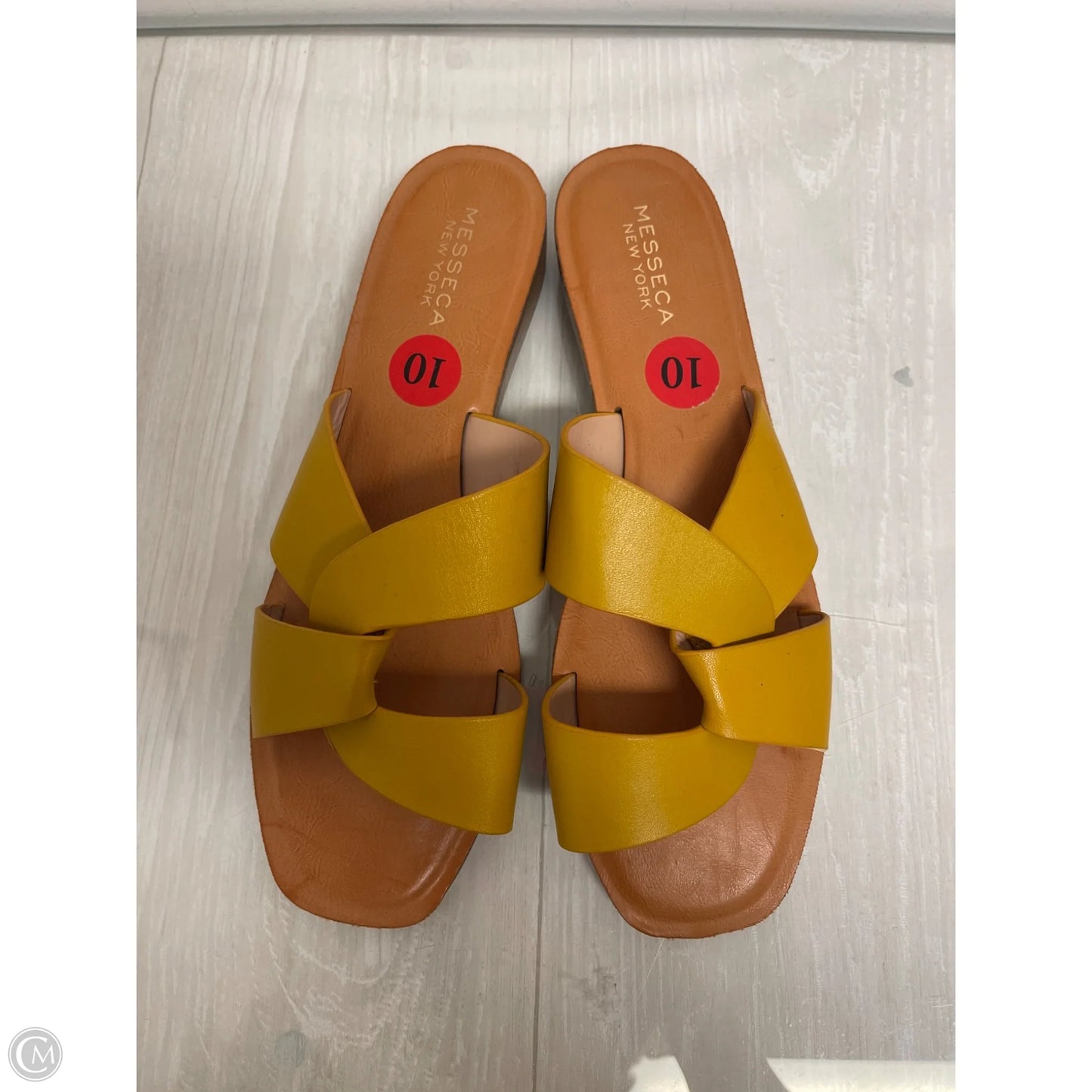 Sandals Flats By Clothes Mentor In Yellow, Size: 10