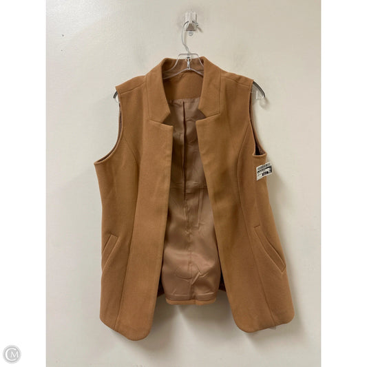 Blouse Sleeveless By Clothes Mentor In Tan, Size: L