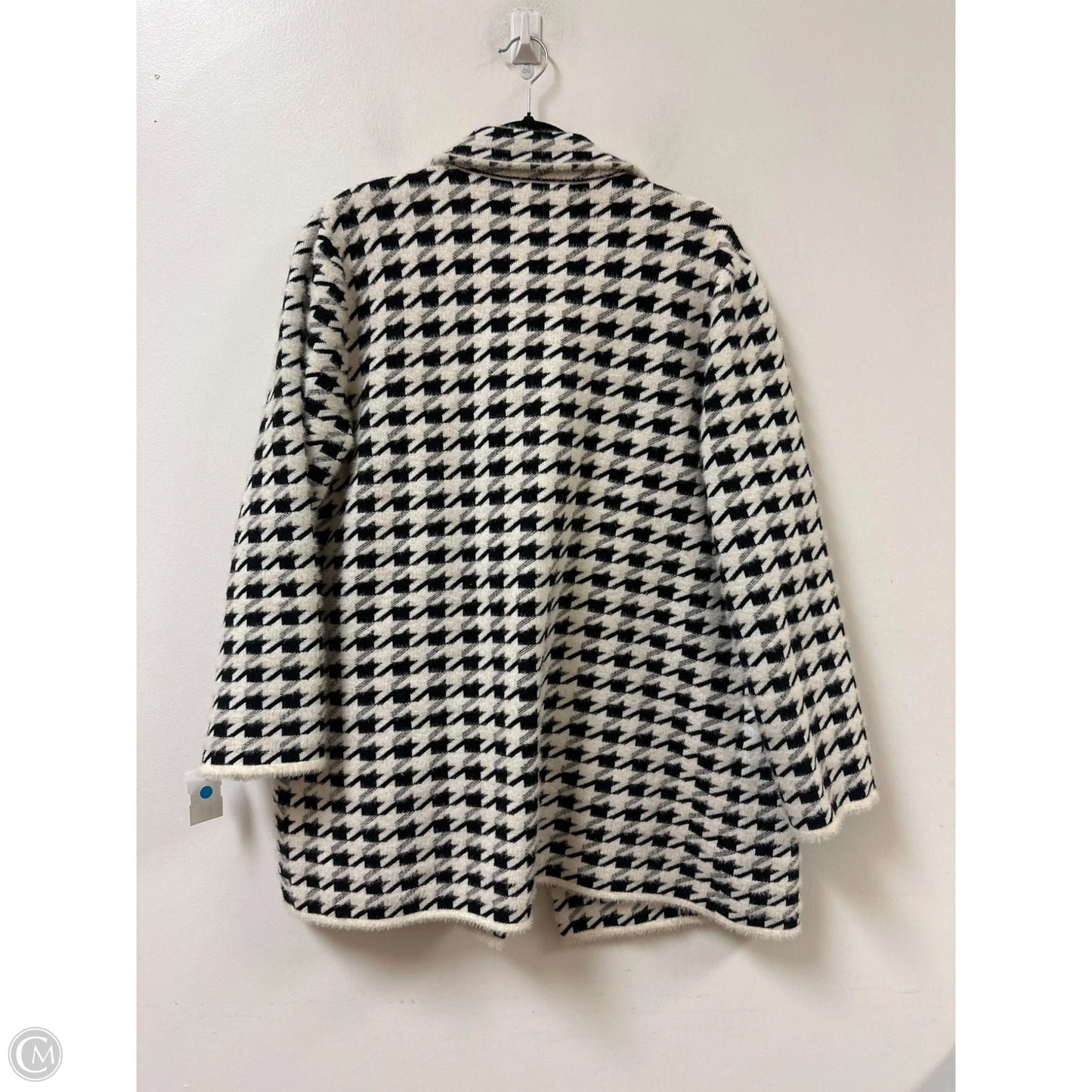 Sweater Cardigan By Clothes Mentor In Black & White, Size: L