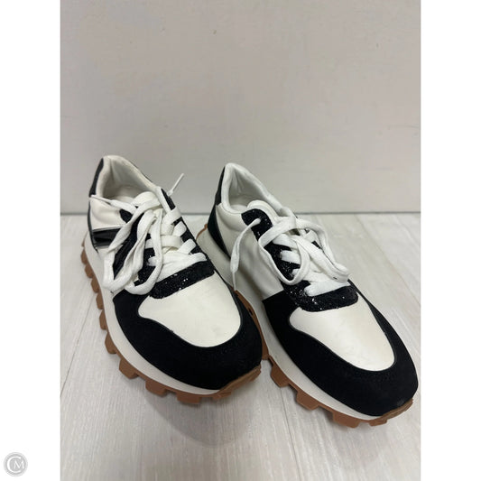 Shoes Sneakers By Clothes Mentor In White, Size: 10