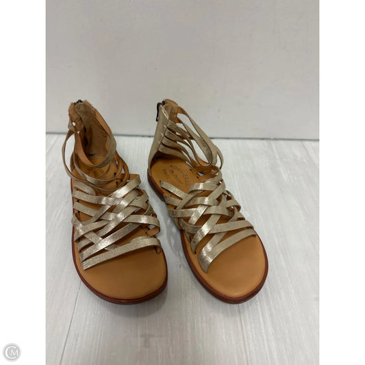 Sandals Flats By Kork Ease In Gold, Size: 7