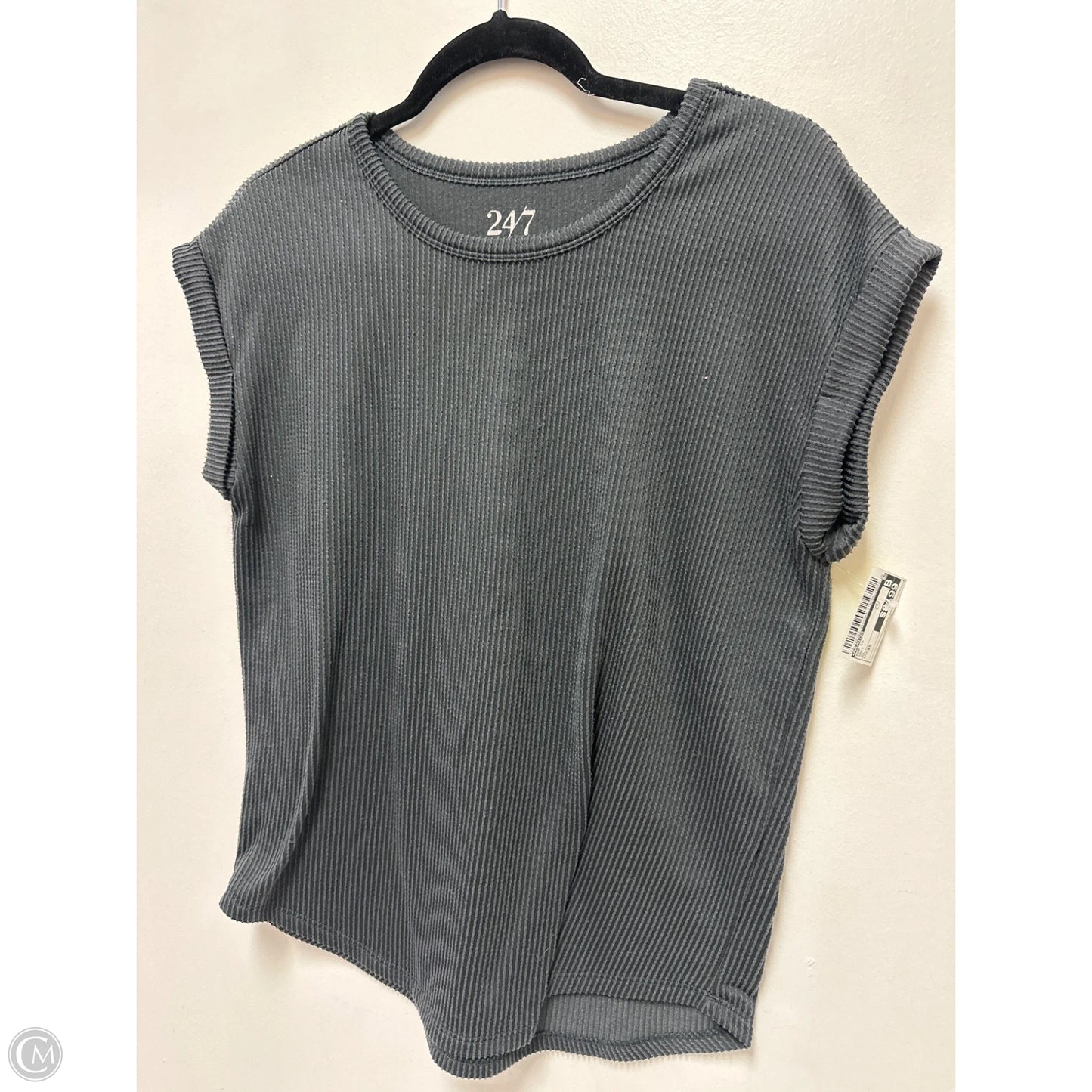 Top Short Sleeve By Maurices In Grey, Size: Xs