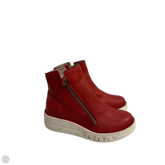 Boots Ankle Flats By Clothes Mentor In Red, Size: 6