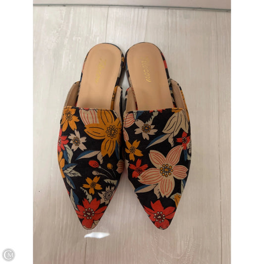 Sandals Flats By Clothes Mentor In Floral Print, Size: 6.5