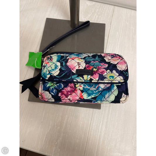 Wristlet By Vera Bradley, Size: Medium
