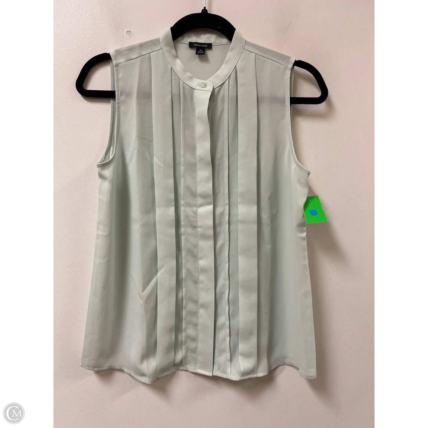 Top Sleeveless By Ann Taylor In Green, Size: Xs