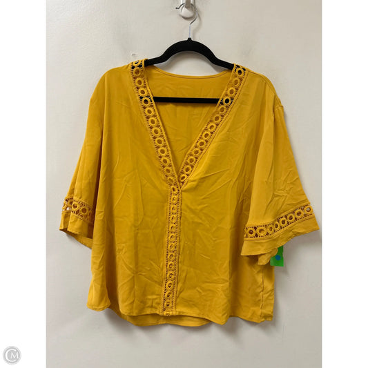 Top Short Sleeve By Clothes Mentor In Yellow, Size: M