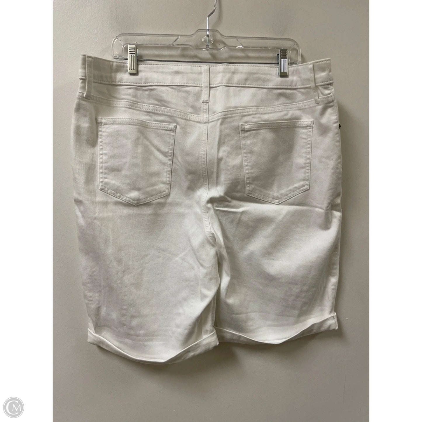 Shorts By Chicos In White, Size: 16