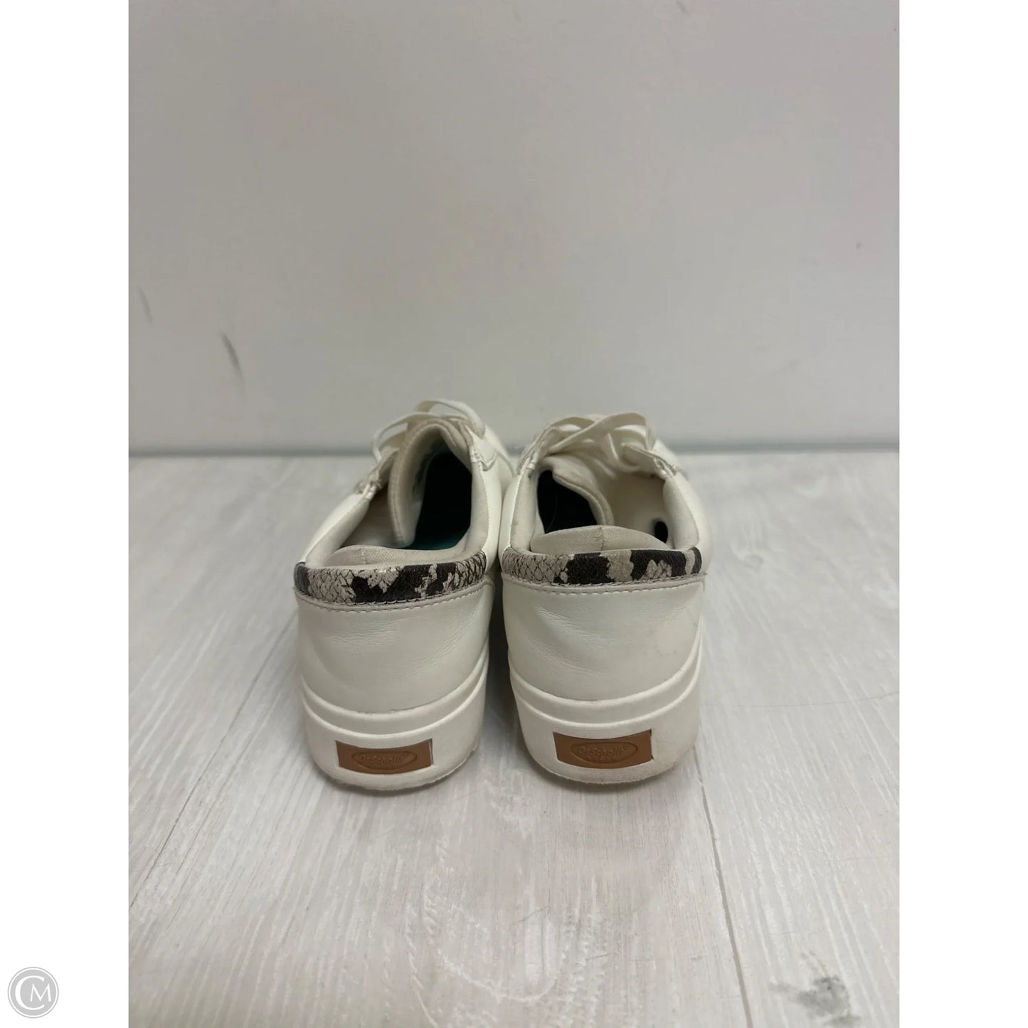 Shoes Athletic By Dr Scholls In White, Size: 5.5