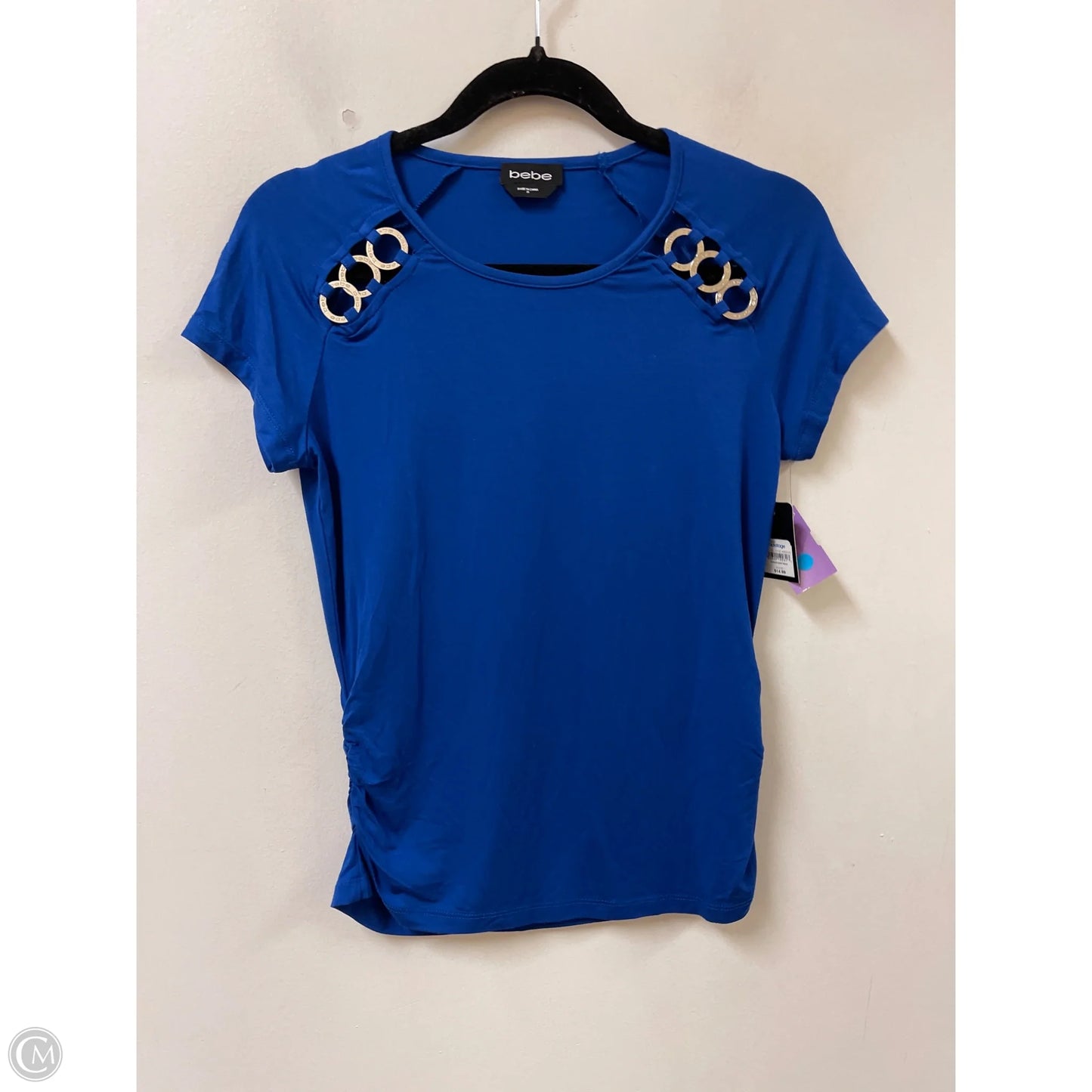 Top Short Sleeve By Bebe In Blue, Size: M