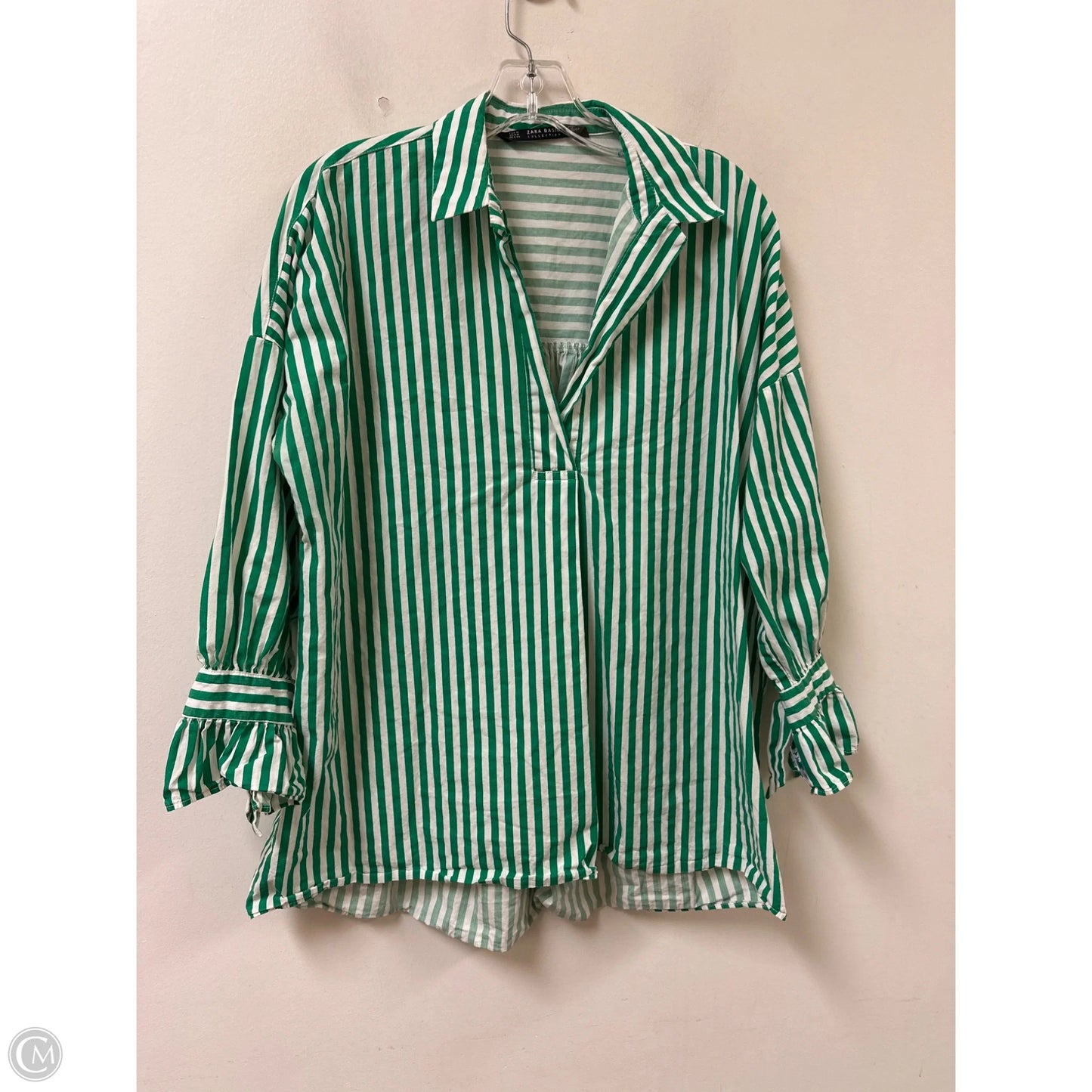 Top Long Sleeve By Zara Basic In Green, Size: M