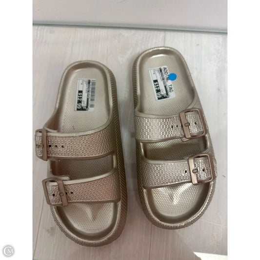 Sandals Flats By Clothes Mentor In Gold, Size: 9