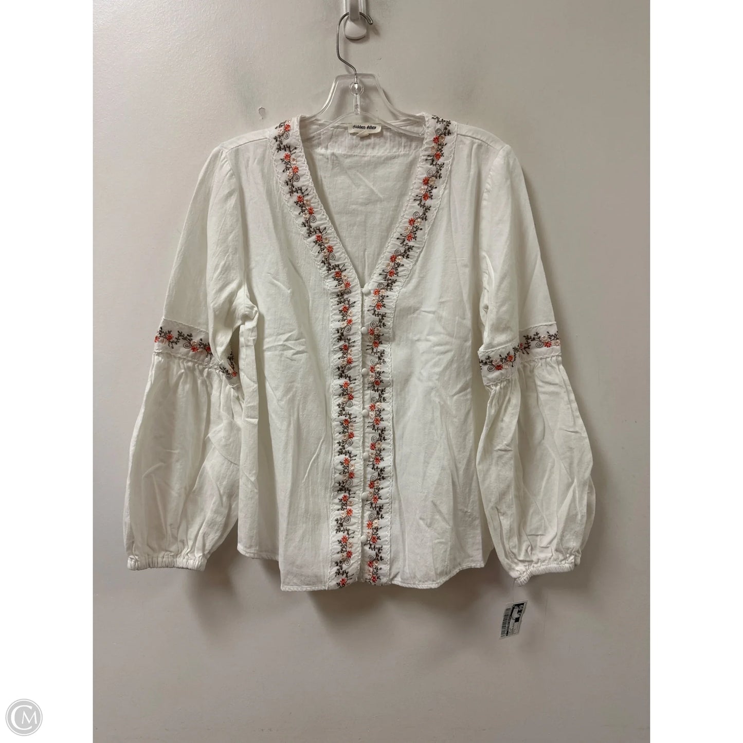 Top Long Sleeve By Clothes Mentor In White, Size: L