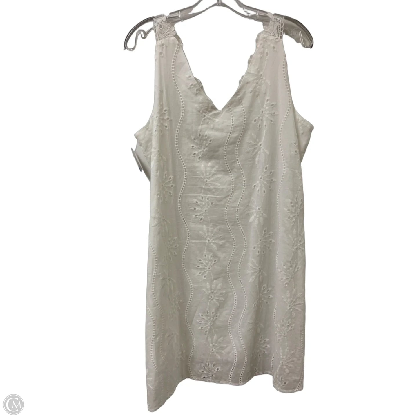 Dress Casual Short By Clothes Mentor In White, Size: M