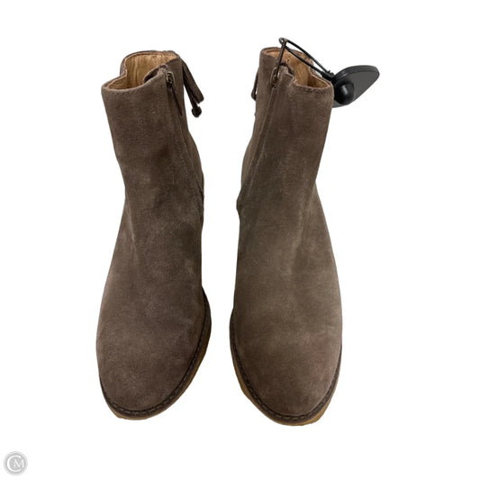 Boots Designer By Ugg In Brown, Size: 7.5