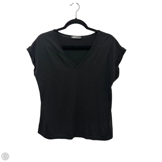 Top Short Sleeve By Prettygarden In Black, Size: M