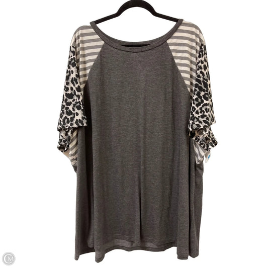 Top Short Sleeve By Bloomchic In Grey, Size: 4x
