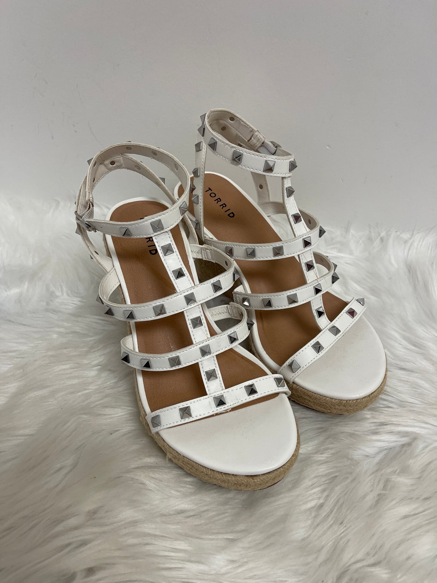 White Sandals Heels Wedge Torrid, Size 11