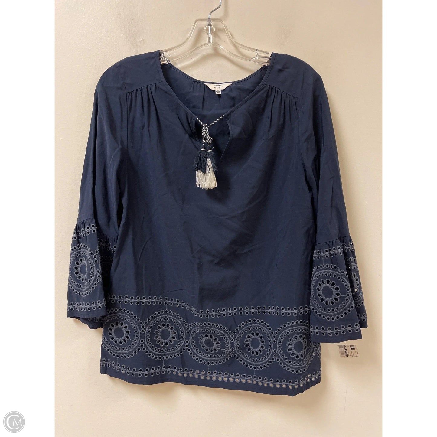 Top Long Sleeve By Crown And Ivy In Navy, Size: S