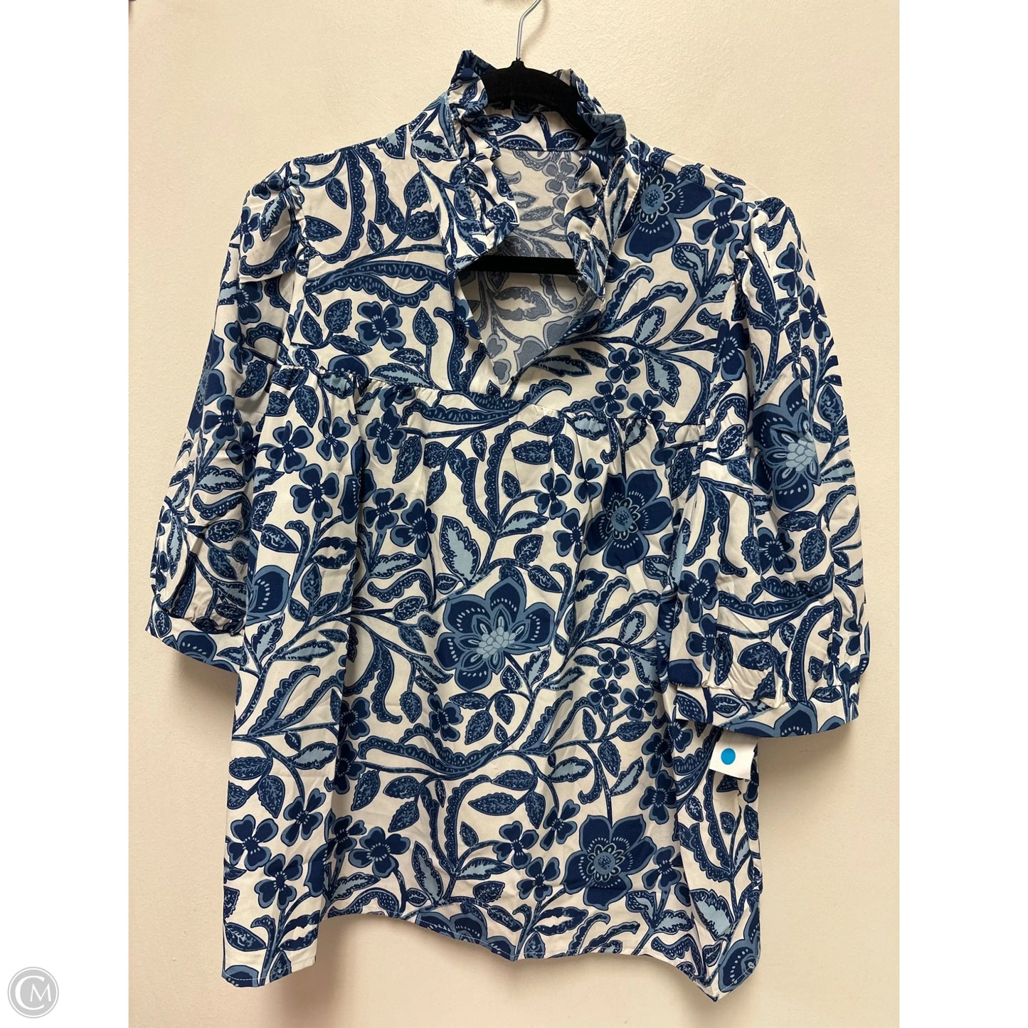 Top Short Sleeve By Clothes Mentor In Blue & White, Size: L