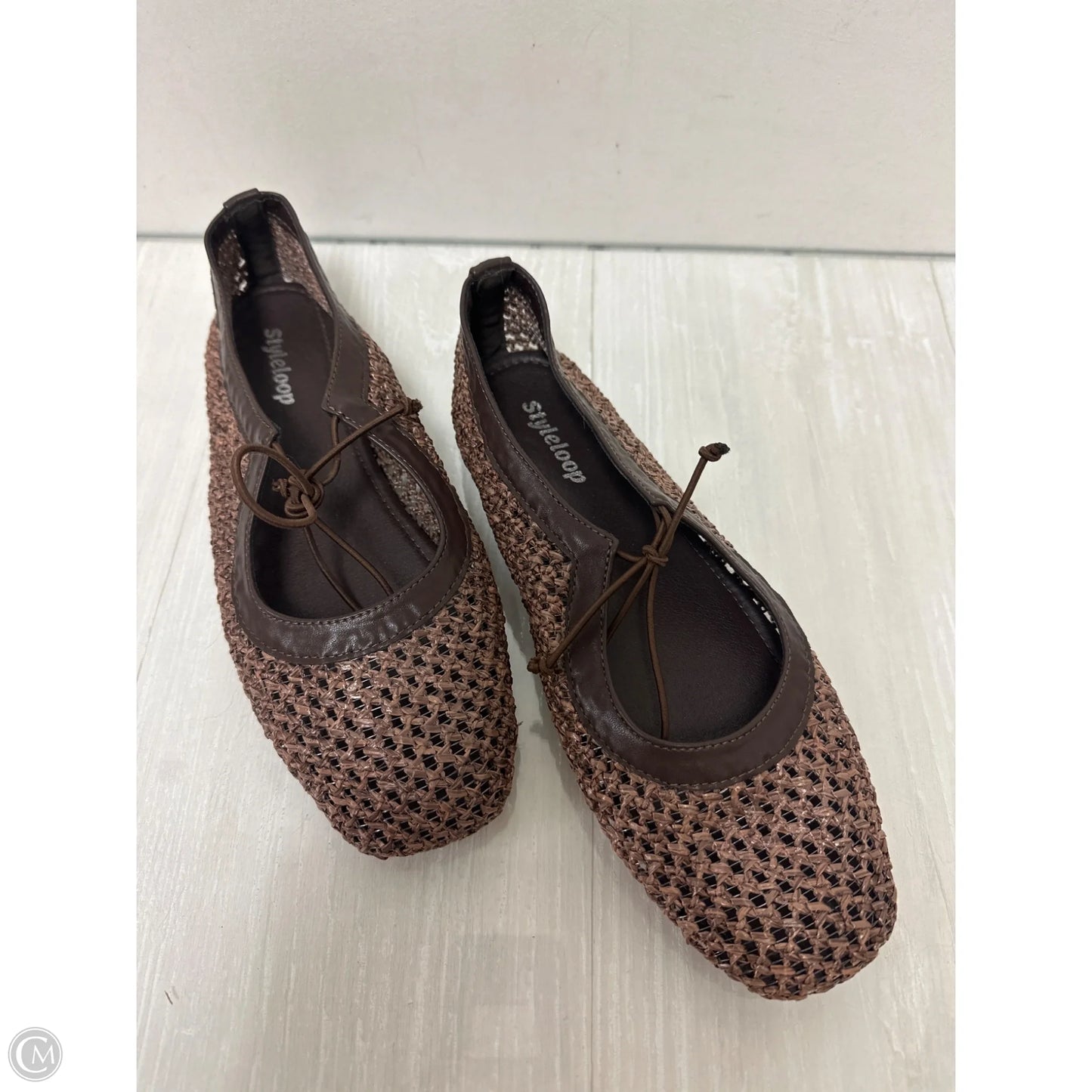Shoes Flats By Clothes Mentor In Brown, Size: 9.5