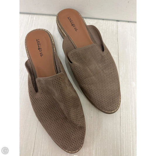 Shoes Flats By Indigo Rd In Taupe, Size: 9