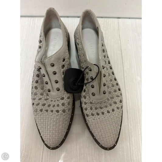 Shoes Flats By Cma In Grey, Size: 7.5