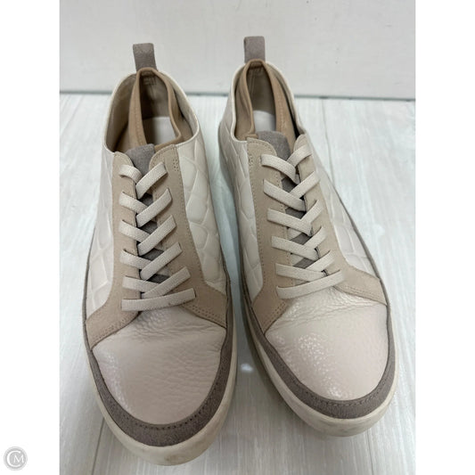 Shoes Sneakers By Clothes Mentor In Cream, Size: 9.5