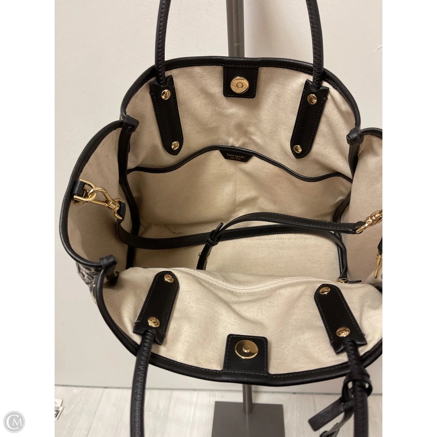 Handbag Designer By Kate Spade, Size: Medium