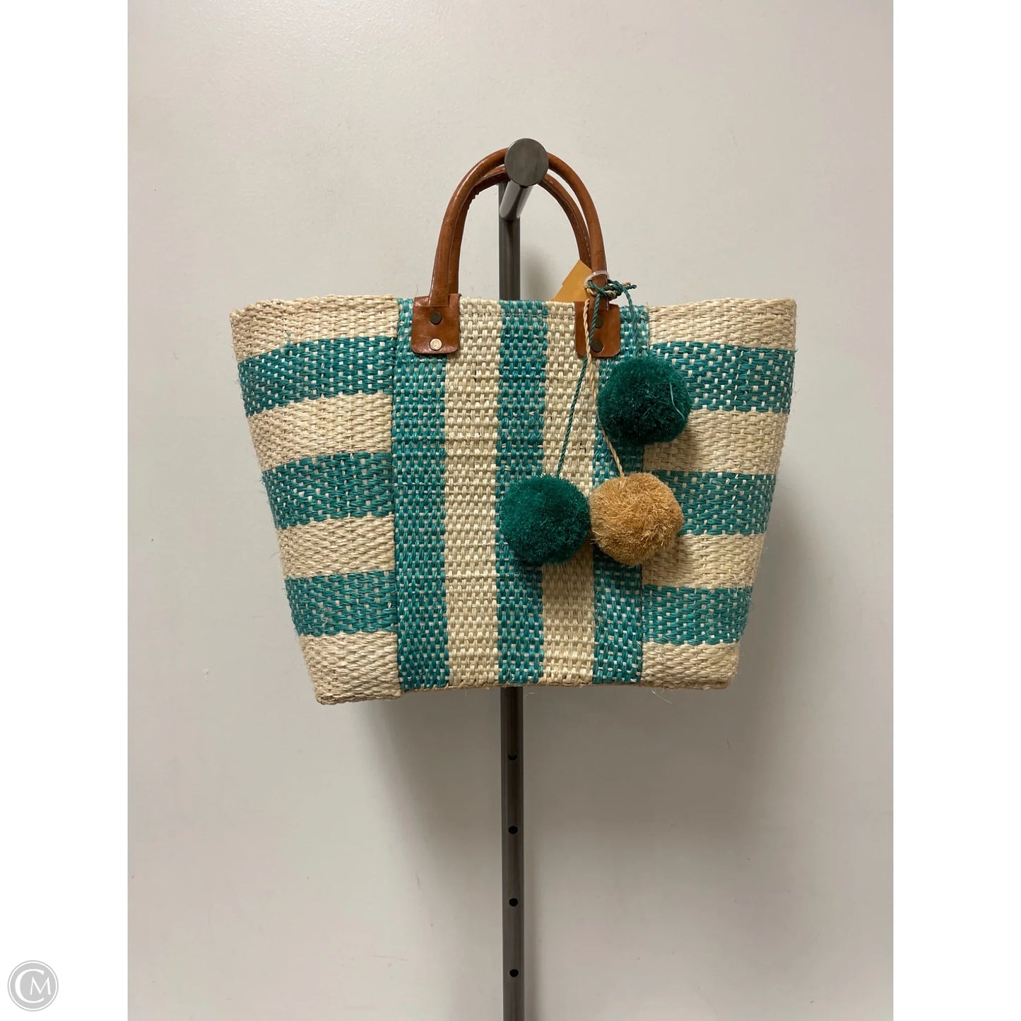 Tote By Clothes Mentor, Size: Medium