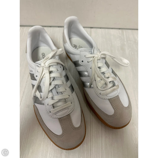 Shoes Sneakers By Adidas In White, Size: 9