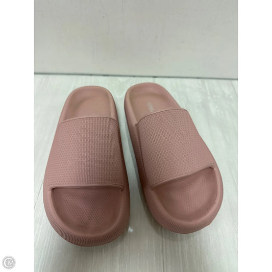 Sandals Flats By Clothes Mentor In Pink, Size: 7