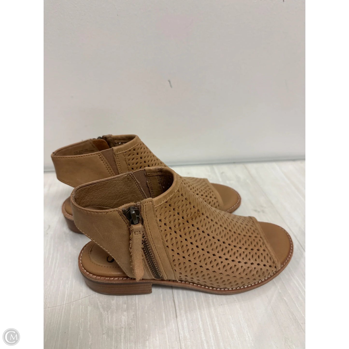 Sandals Flats By Sofft In Brown, Size: 6.5