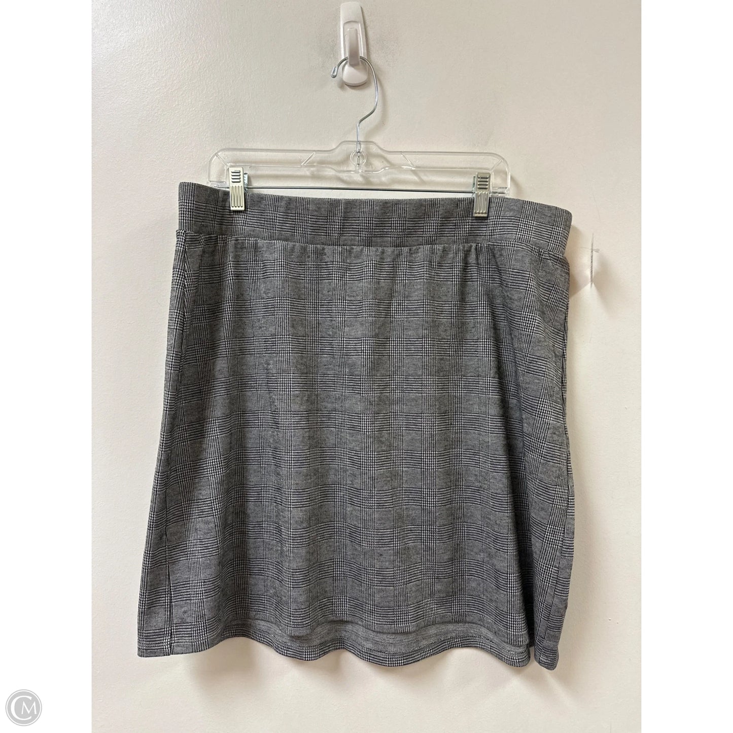 Skirt Mini & Short By Torrid In Grey, Size: 20