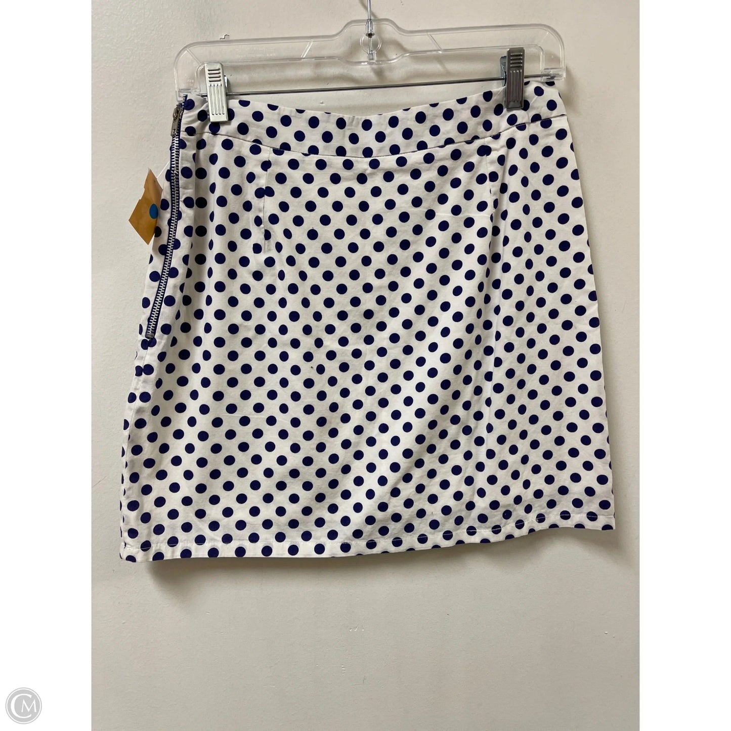 Skirt Mini & Short By Clothes Mentor In Polkadot Pattern, Size: 8
