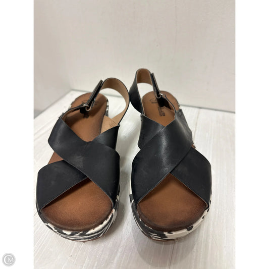 Sandals Heels Wedge By Clarks In Black & White, Size: 7.5