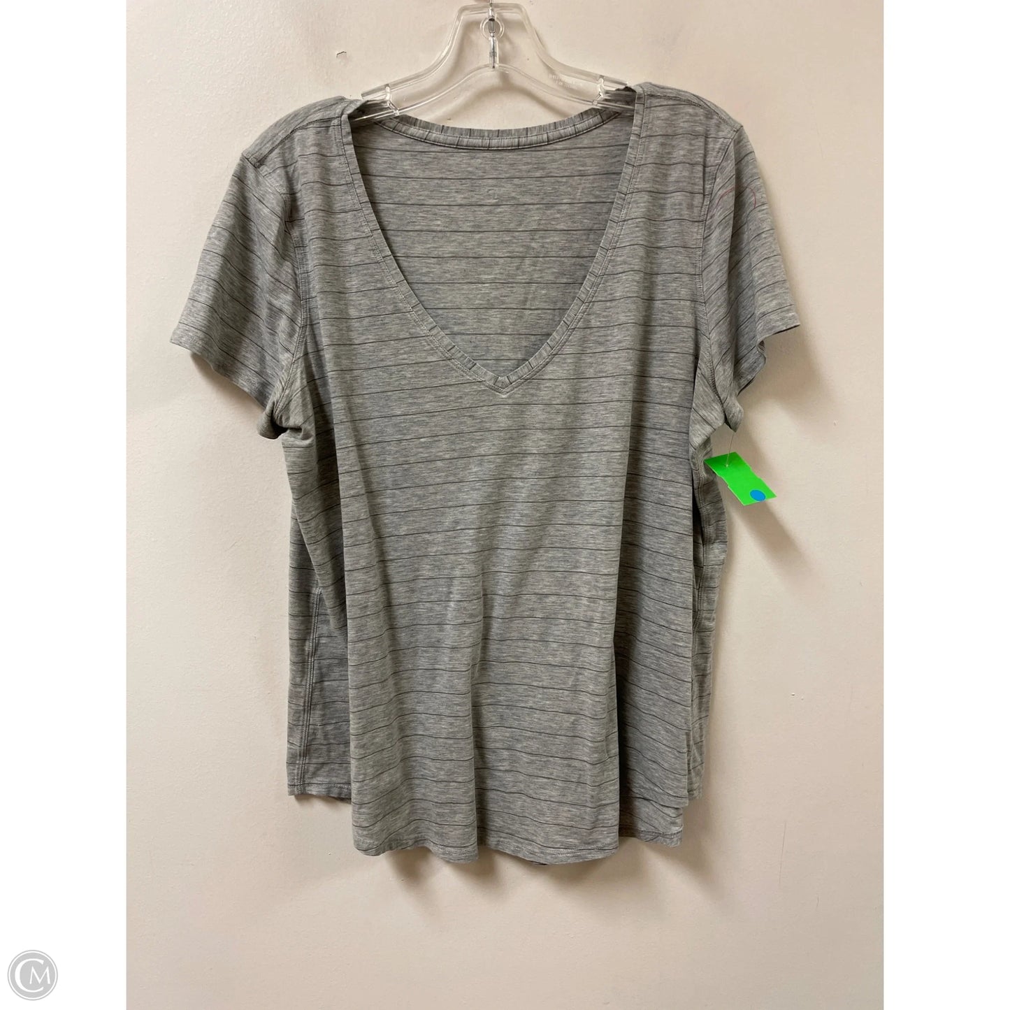 Athletic Top Short Sleeve By Lululemon In Grey, Size: L