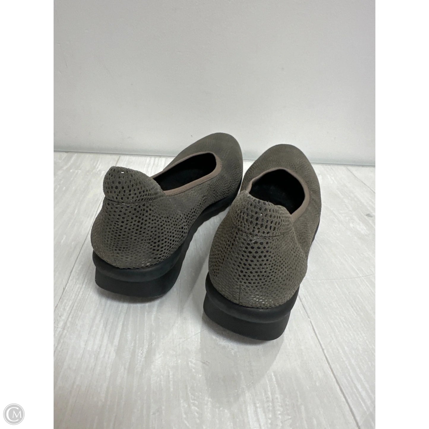 Shoes Heels Wedge By Vaneli In Grey, Size: 7.5