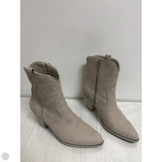Boots Western By Bare Traps In Cream, Size: 9