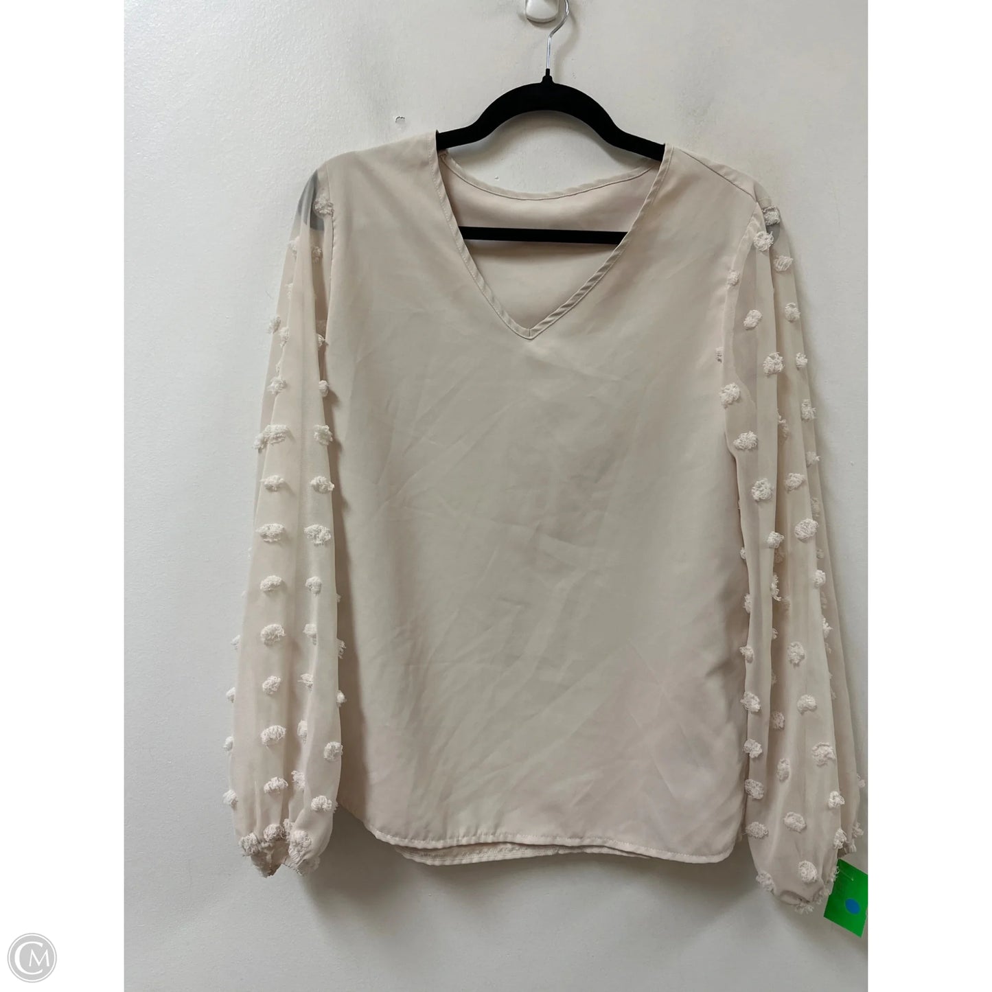 Top Long Sleeve By Clothes Mentor In Cream, Size: M
