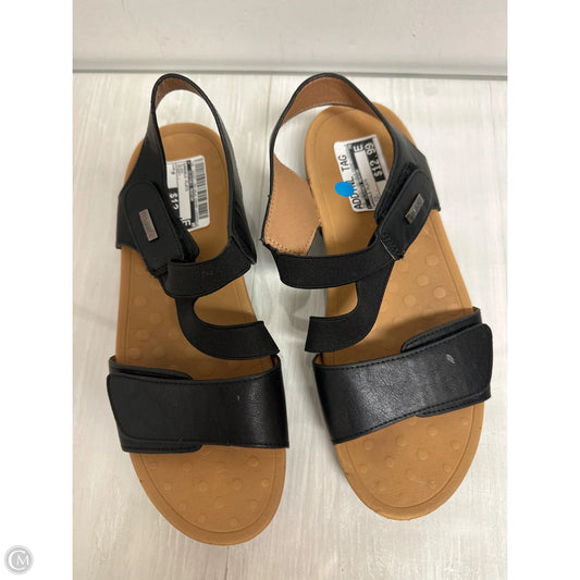 Sandals Flats By Clothes Mentor In Black, Size: 9